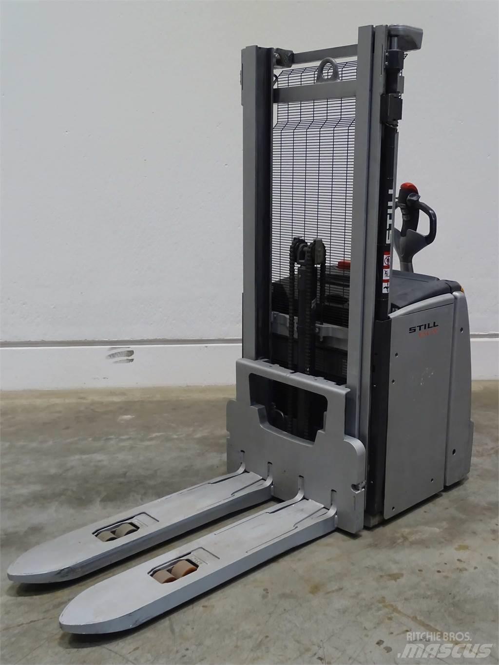 Still EXV20 Empilhador para operador externo