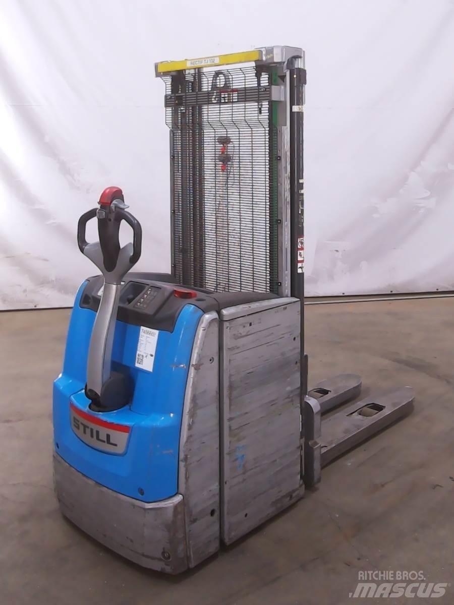 Still EXV20 Empilhador para operador externo