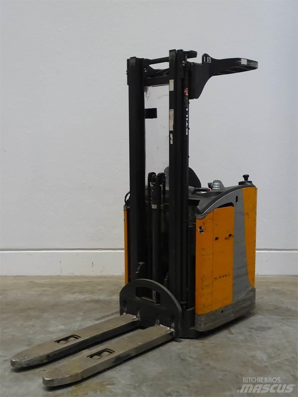 Still FV-XI12 Empilhador para operador externo