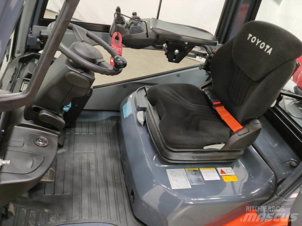 Toyota 02-8FGF30 Empilhadores a gás