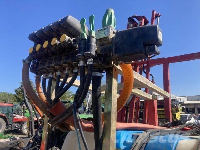  atasa 1000 L Pulverizadores rebocados