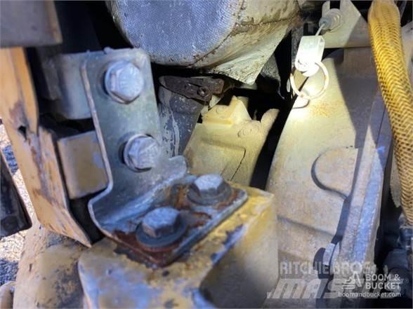 CAT 305C Miniescavadeiras