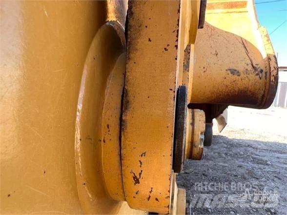 CAT 320 Escavadeiras de esteiras