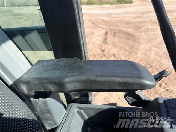 CAT 320 Escavadeiras de esteiras