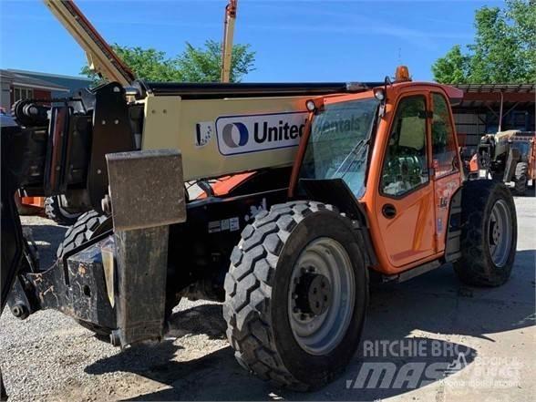 JLG 1055 Manipulador telescópico