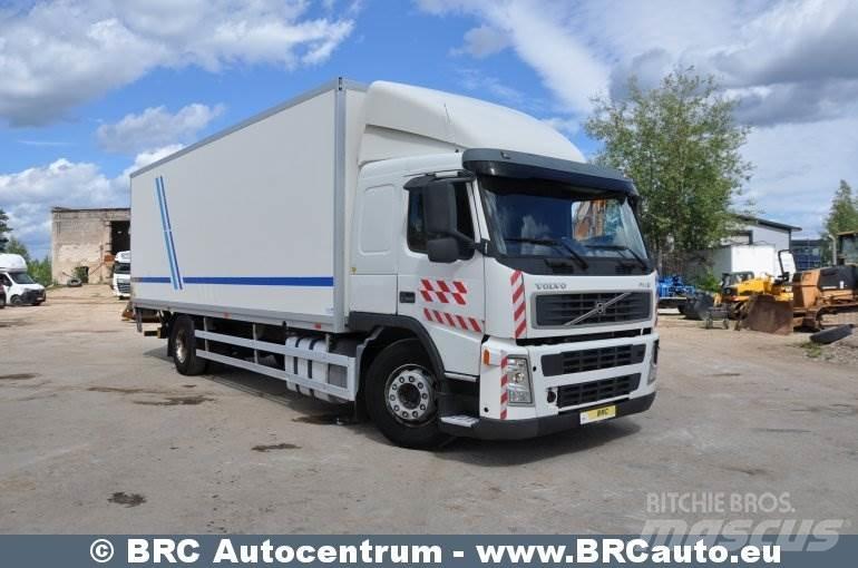Volvo FM9 Caminhões de caixa fechada