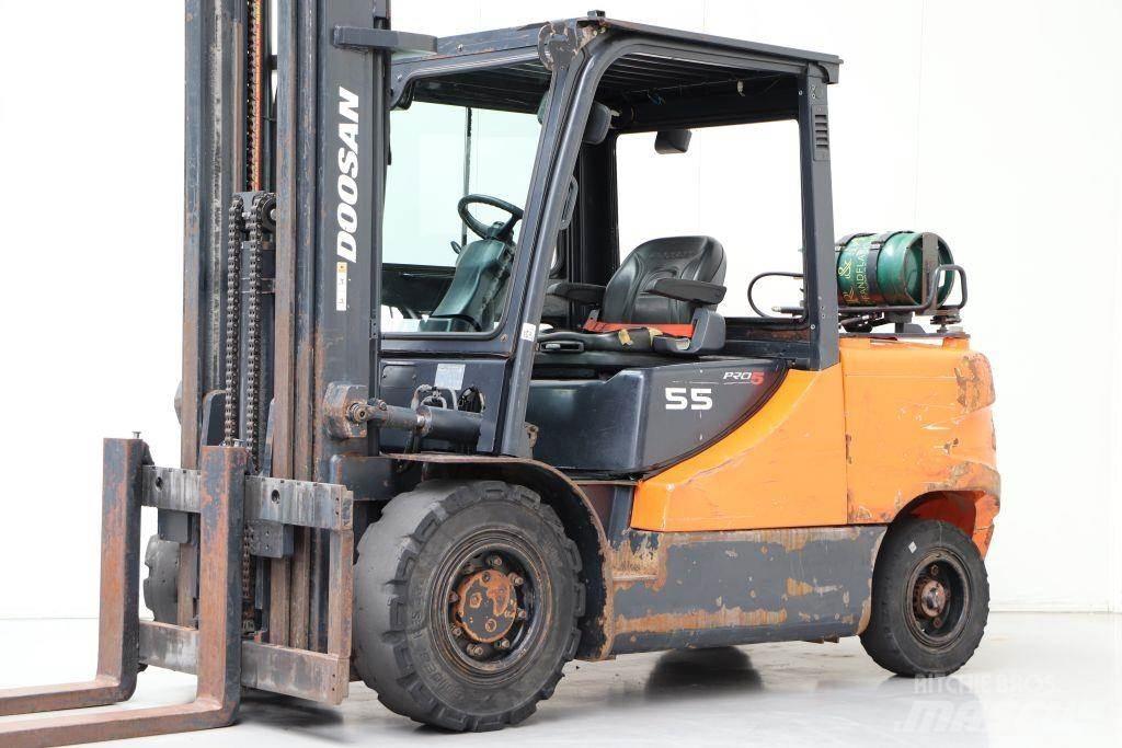 Doosan G55SC-5 Empilhadores a gás