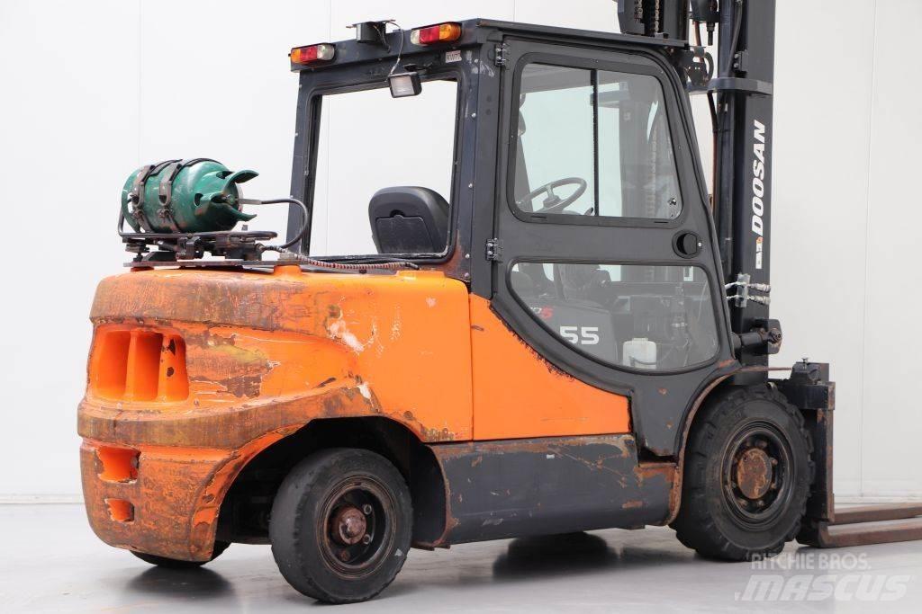 Doosan G55SC-5 Empilhadores a gás