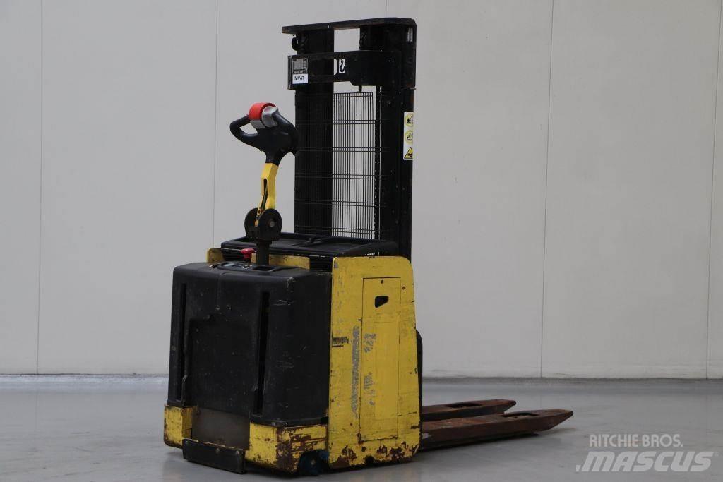 Hyster S1.2S-30 IL Empilhador para operador externo