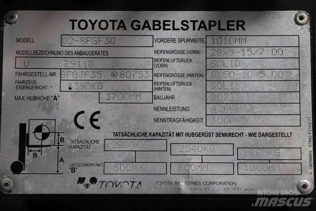 Toyota 02-8FGF30 Empilhadores a gás