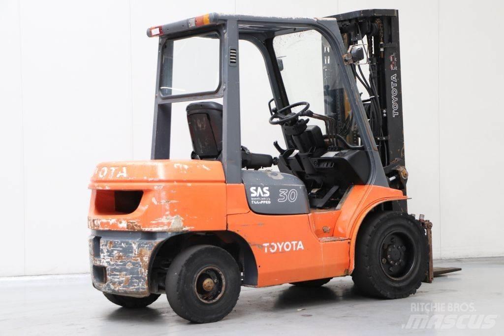 Toyota 62-7FDF30 Empilhadores Diesel