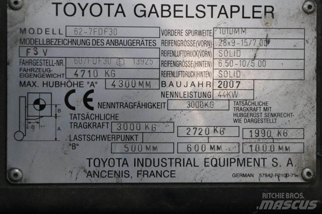 Toyota 62-7FDF30 Empilhadores Diesel