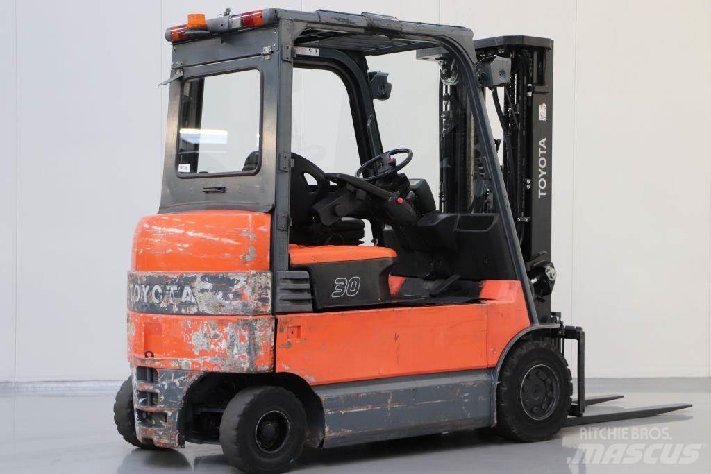 Toyota 7FBMF30 Empilhadores eléctricos