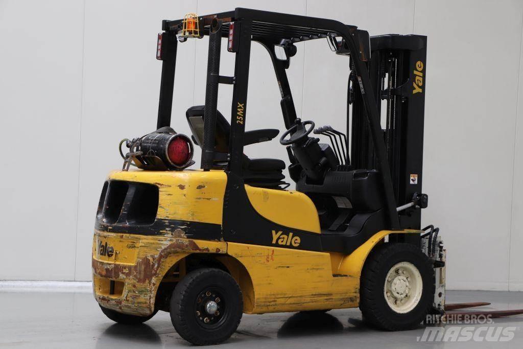 Yale GLP25MX Empilhadores a gás