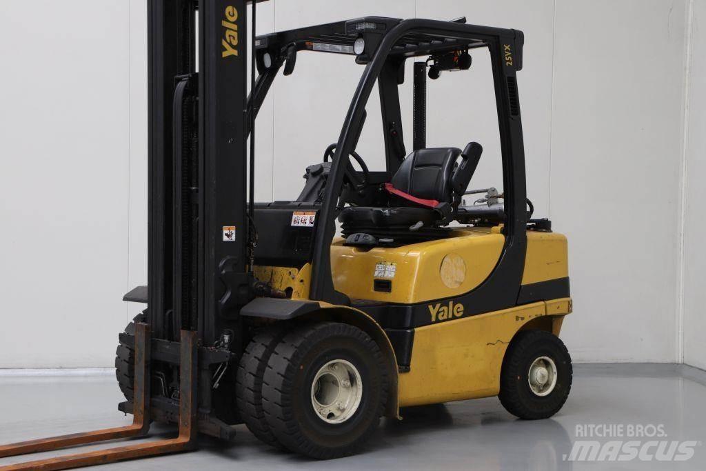 Yale GLP25VX Empilhadores a gás