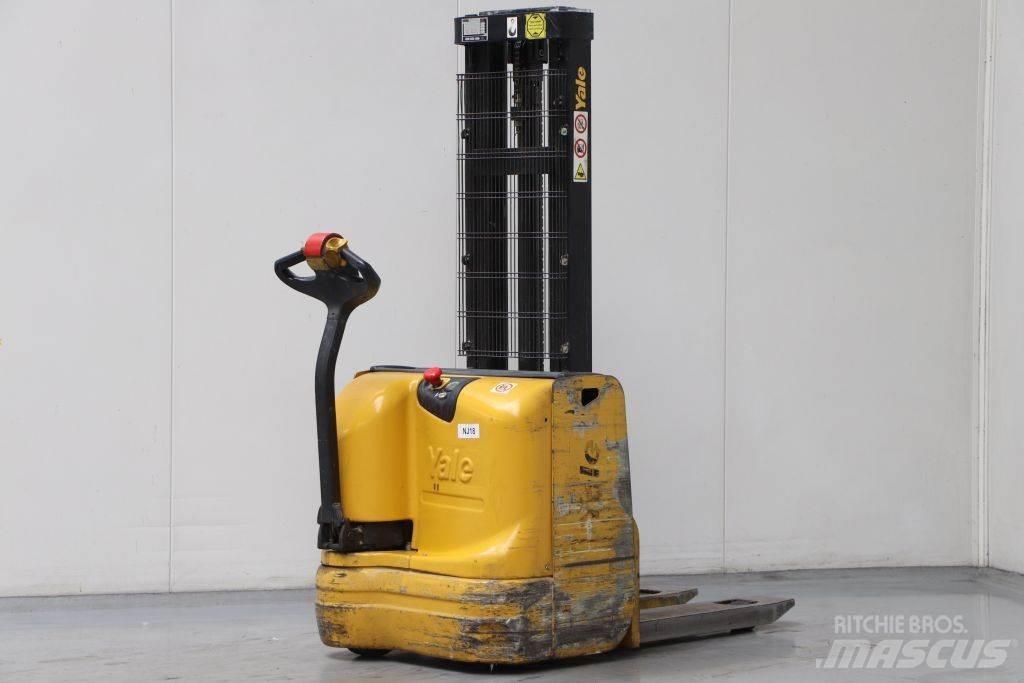 Yale MS10E Empilhador para operador externo