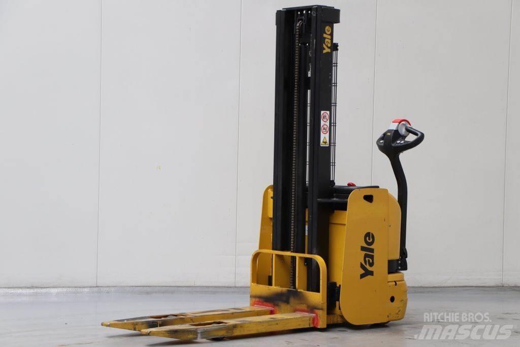 Yale MS10E Empilhador para operador externo