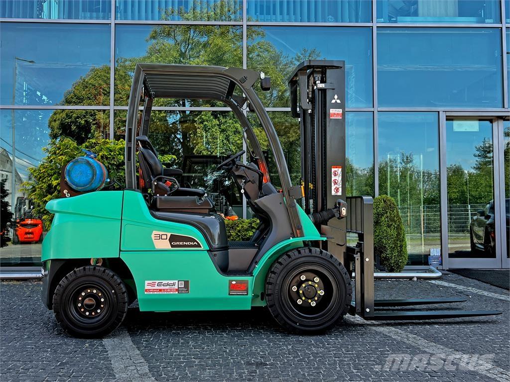 Mitsubishi FG30N Empilhadores a gás