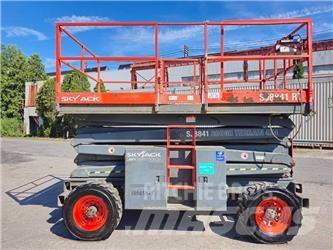 SkyJack SJ8841RT Elevadores de tesoura