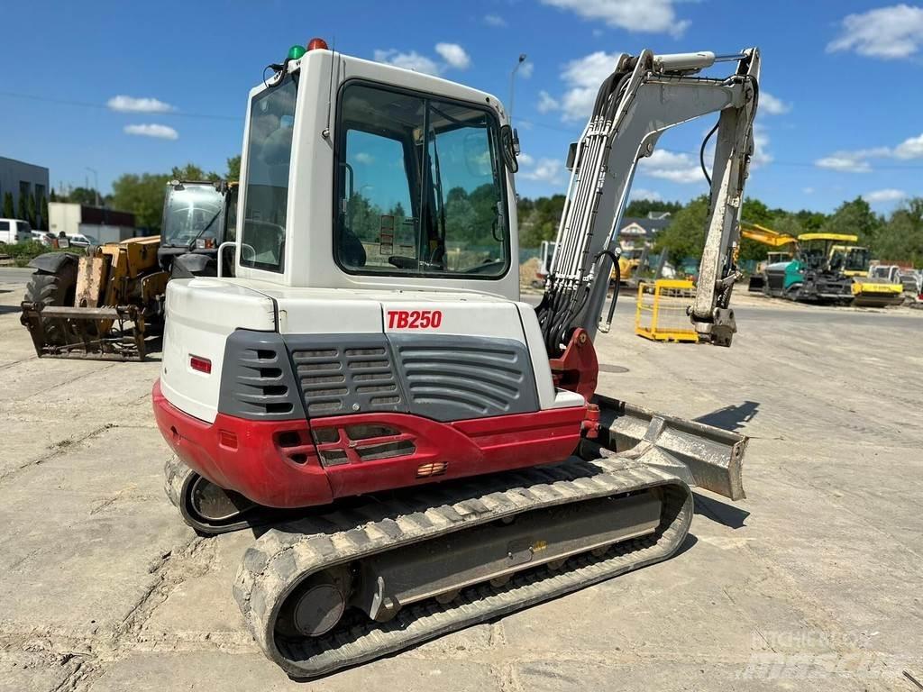 Takeuchi TB250 Miniescavadeiras
