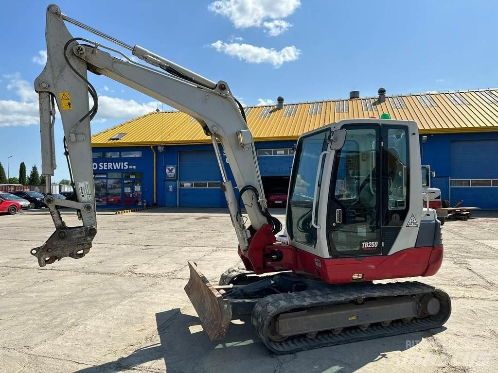 Takeuchi TB250 Miniescavadeiras