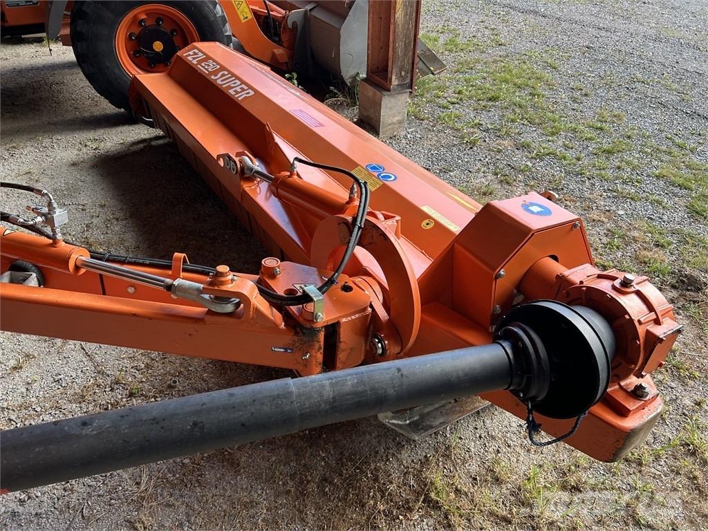 Agrimaster FZL250 Gadanheiras e cortadores de folhas para pastos