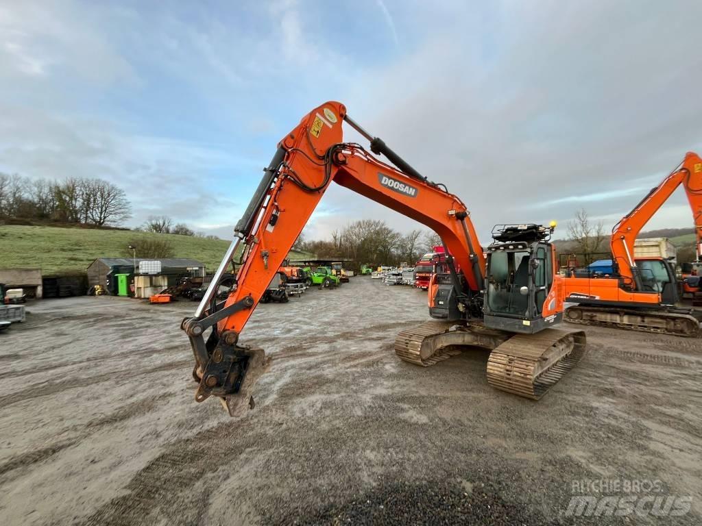 Doosan DX 235 Escavadeiras de esteiras