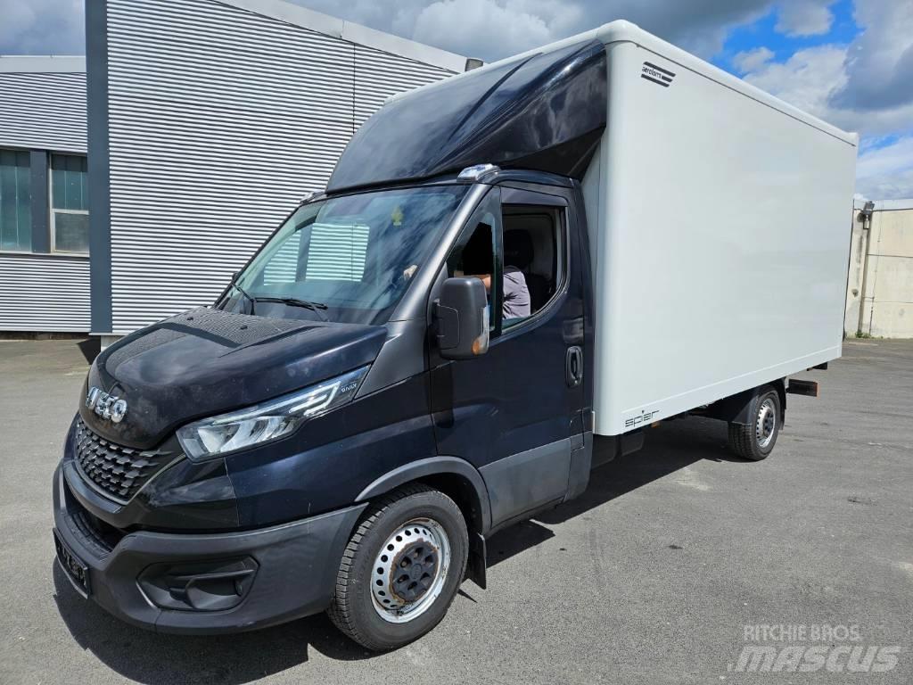 Iveco 35 S 18 Caixa fechada