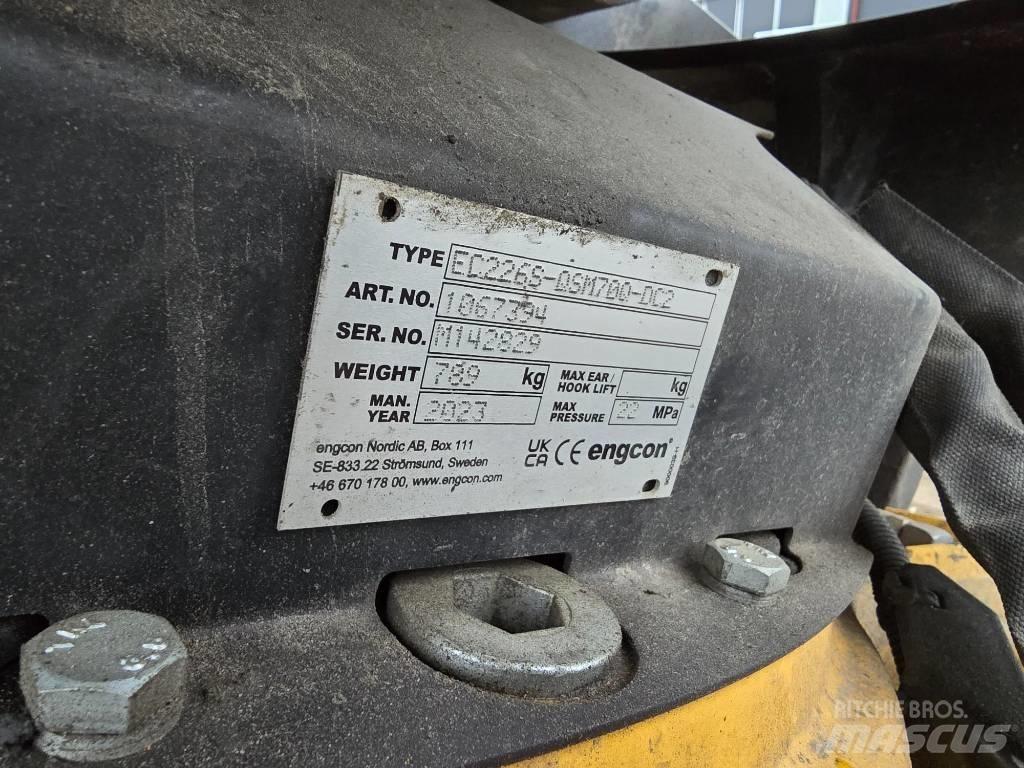Komatsu PC 228 US-11 Escavadeiras de esteiras