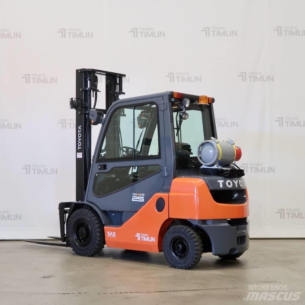Toyota 02-8FGF25 Empilhadores a gás