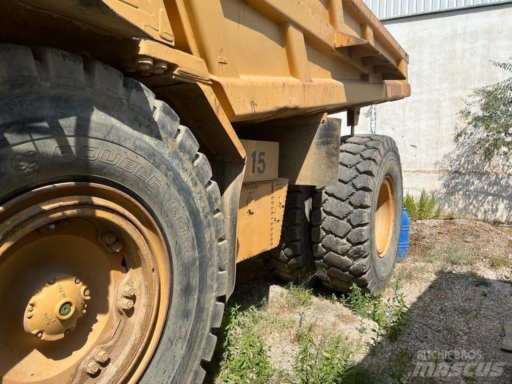CAT 773 D Camiőes basculantes rígidos