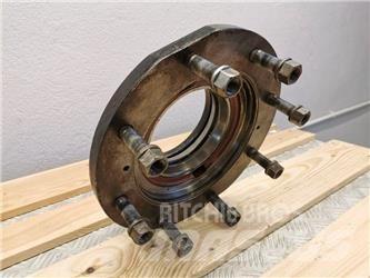 JLG 307 wheel hub Pneus