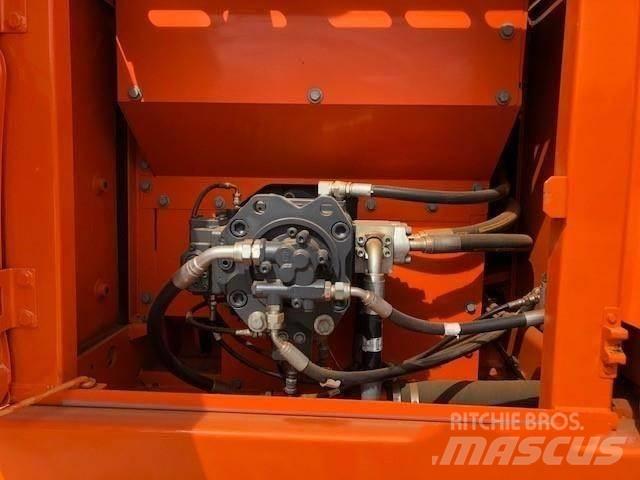 Doosan DX 225 Escavadeiras de esteiras