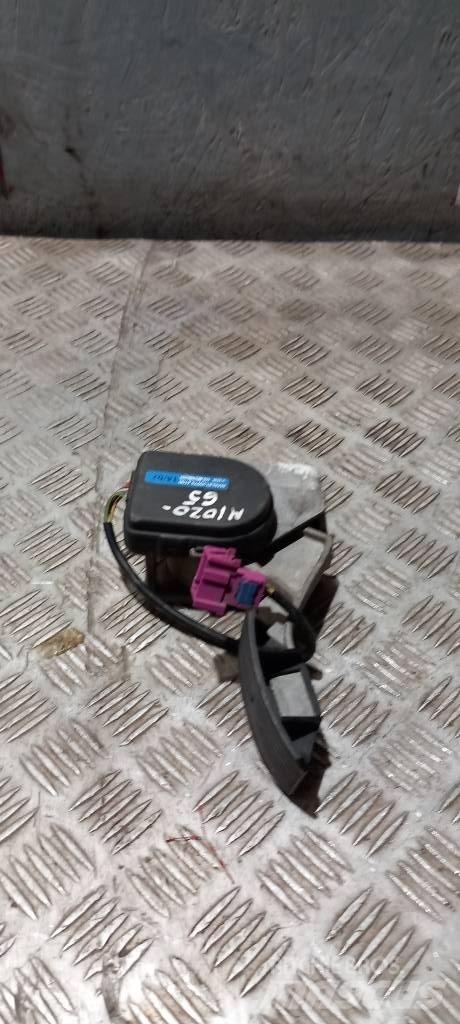 MAN TGA   81259706100 Cabines e interior