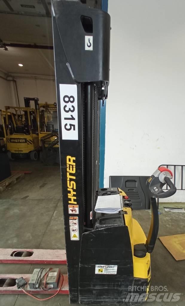 Hyster S 1.2 Porta-paletes manuais