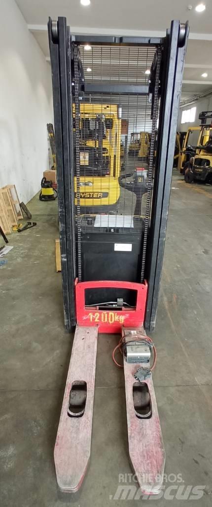 Hyster S 1.2 Porta-paletes manuais