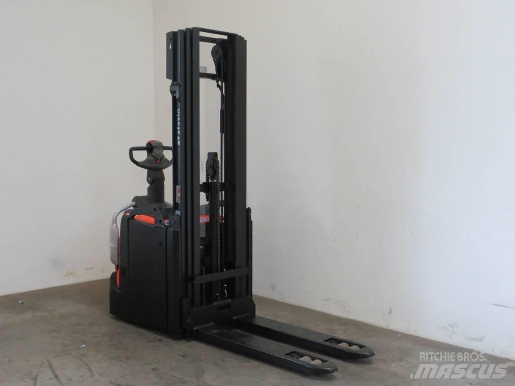 BT SPE 120 L Empilhador para operador externo