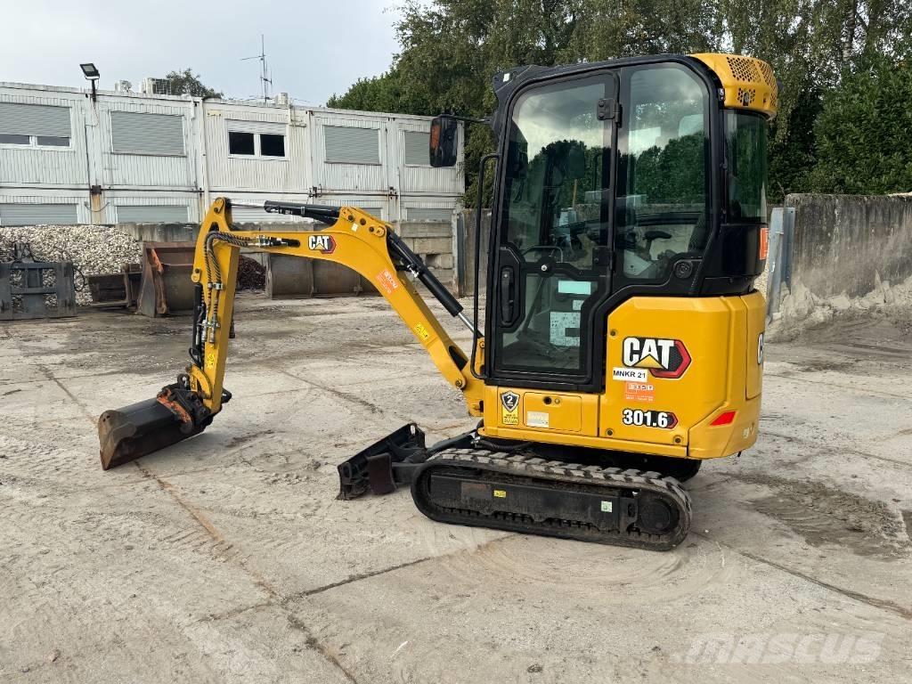 CAT 301.6 Miniescavadeiras