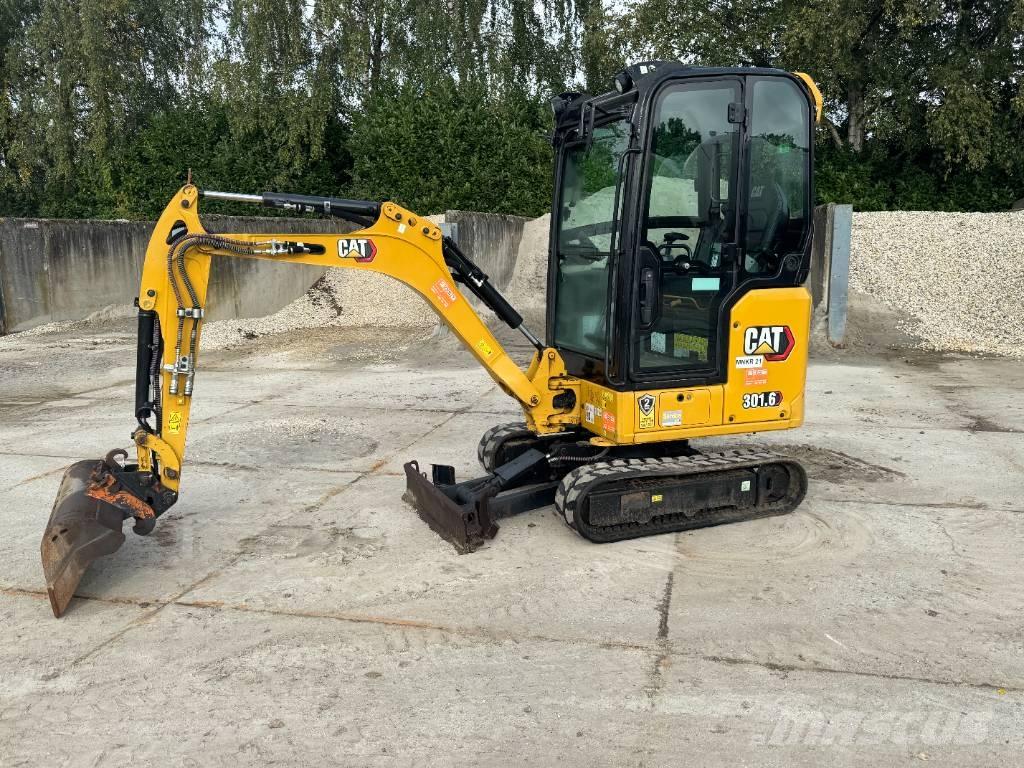 CAT 301.6 Miniescavadeiras