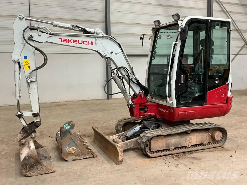 Takeuchi TB 230 Miniescavadeiras