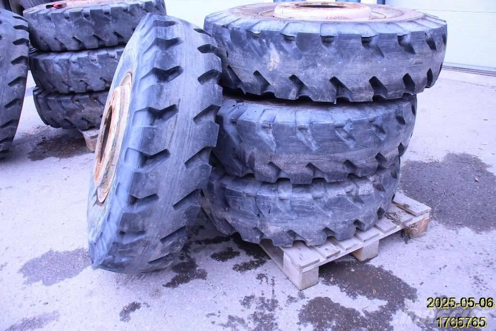 Michelin XMINED2 Pneus