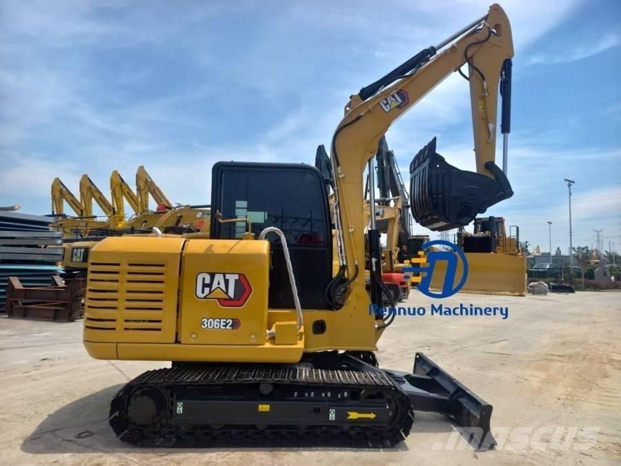CAT 306E2 Miniescavadeiras