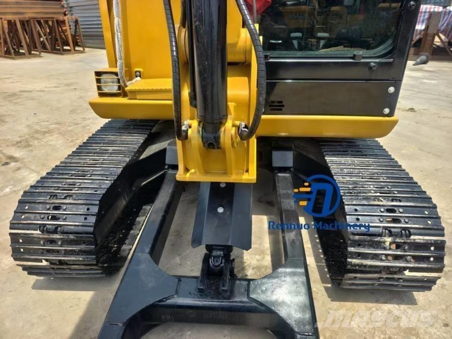 CAT 306E2 Miniescavadeiras