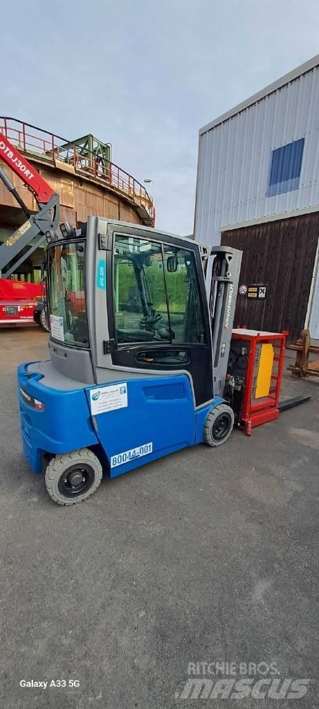 Jungheinrich EFG 320 Empilhadores eléctricos