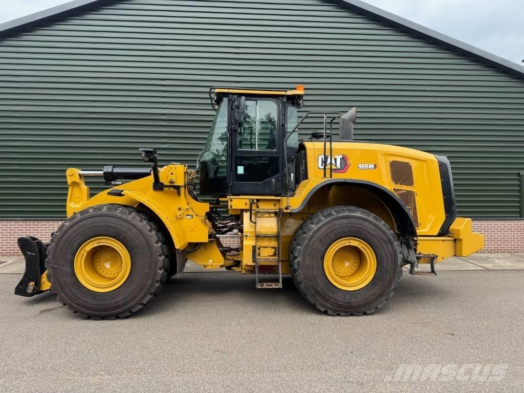 CAT 966 M Carregadeiras de rodas