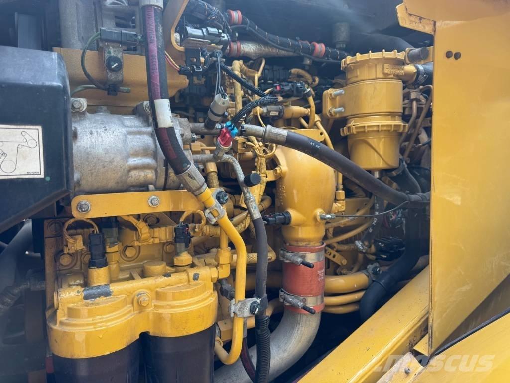 CAT 966 M Carregadeiras de rodas