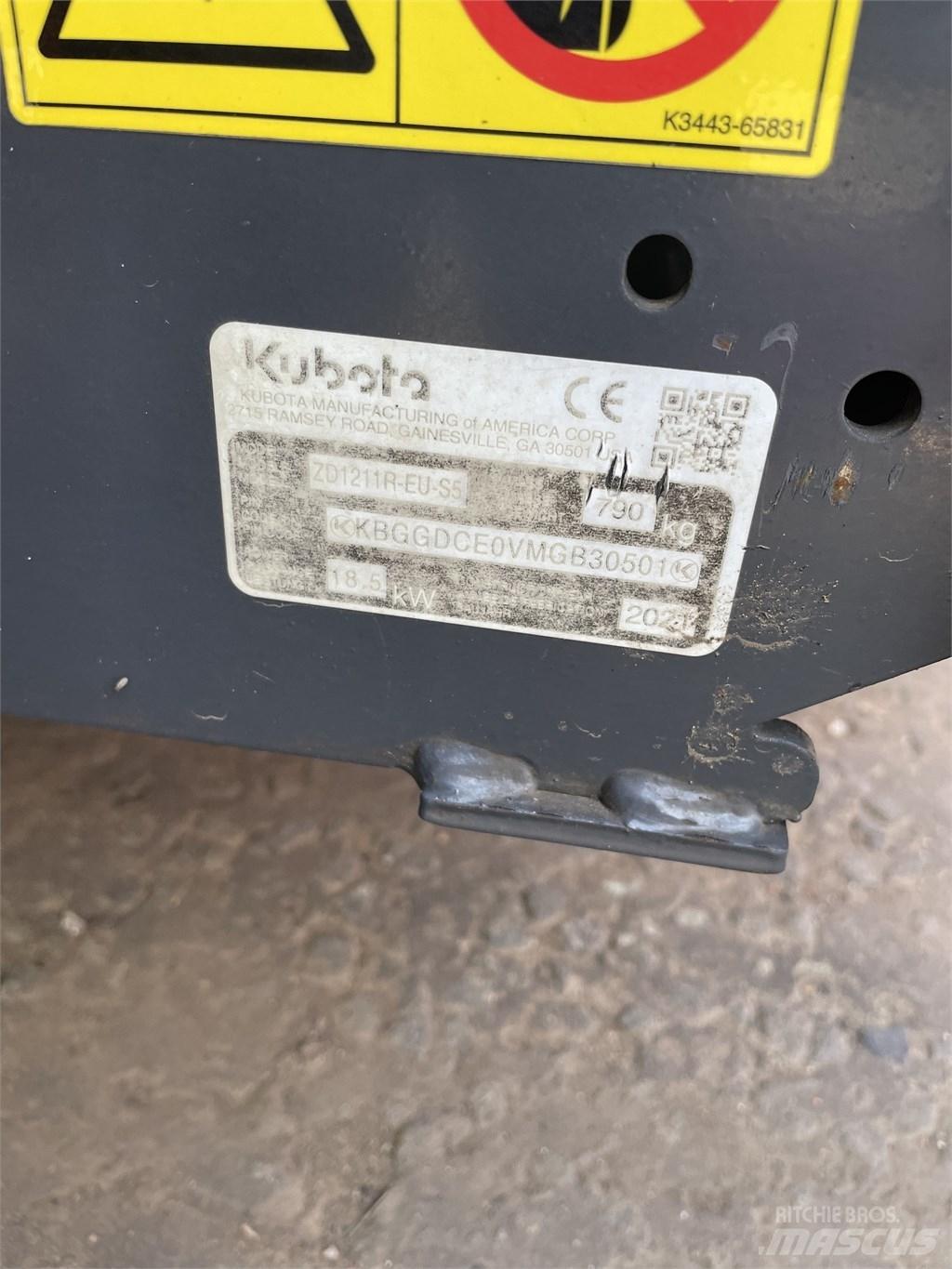 Kubota ZD 1211 Corta-Relvas Riders