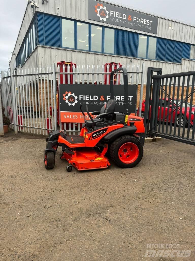 Kubota ZD 1211 Corta-Relvas Riders