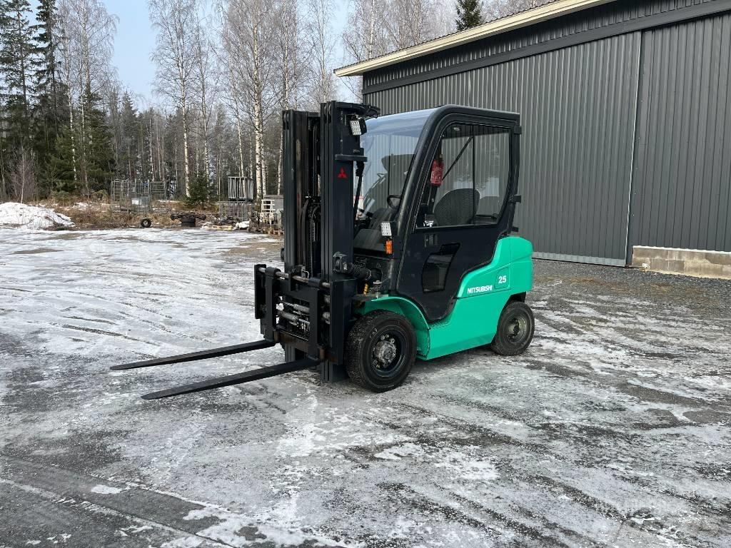 Mitsubishi FD25NT Empilhadores Diesel