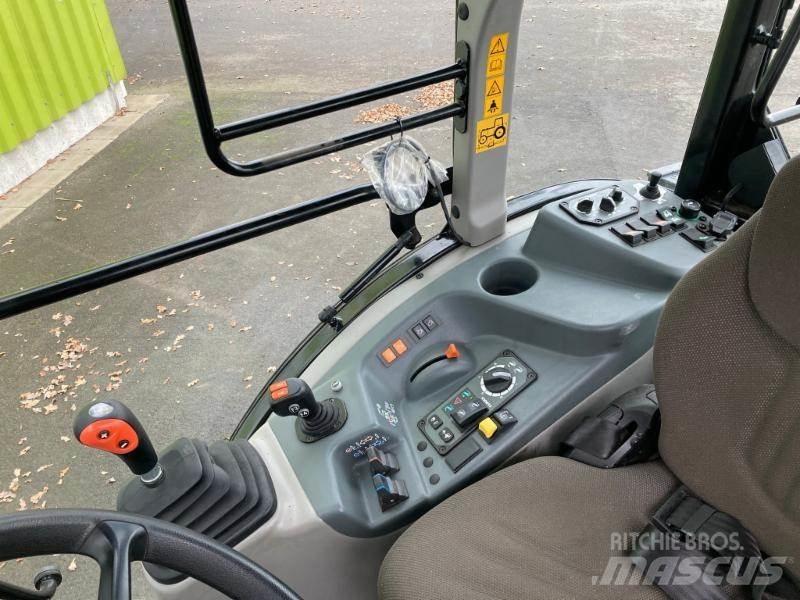 CLAAS NEXOS 240 M Tratores Agrícolas usados